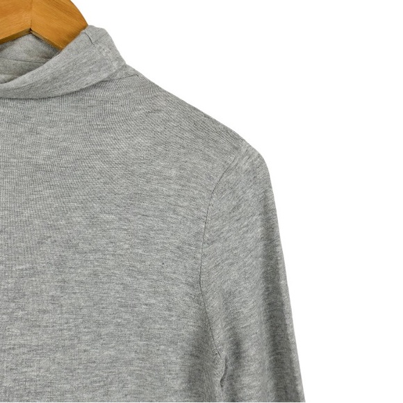 Norma Kamali Long Sleeve Turtle Neck Top Size Medium - Picture 4 of 9